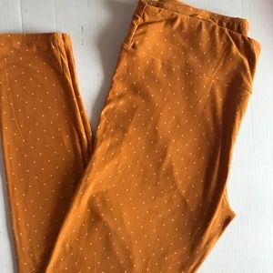 Tall and Curvy LuLaRoe Leggings